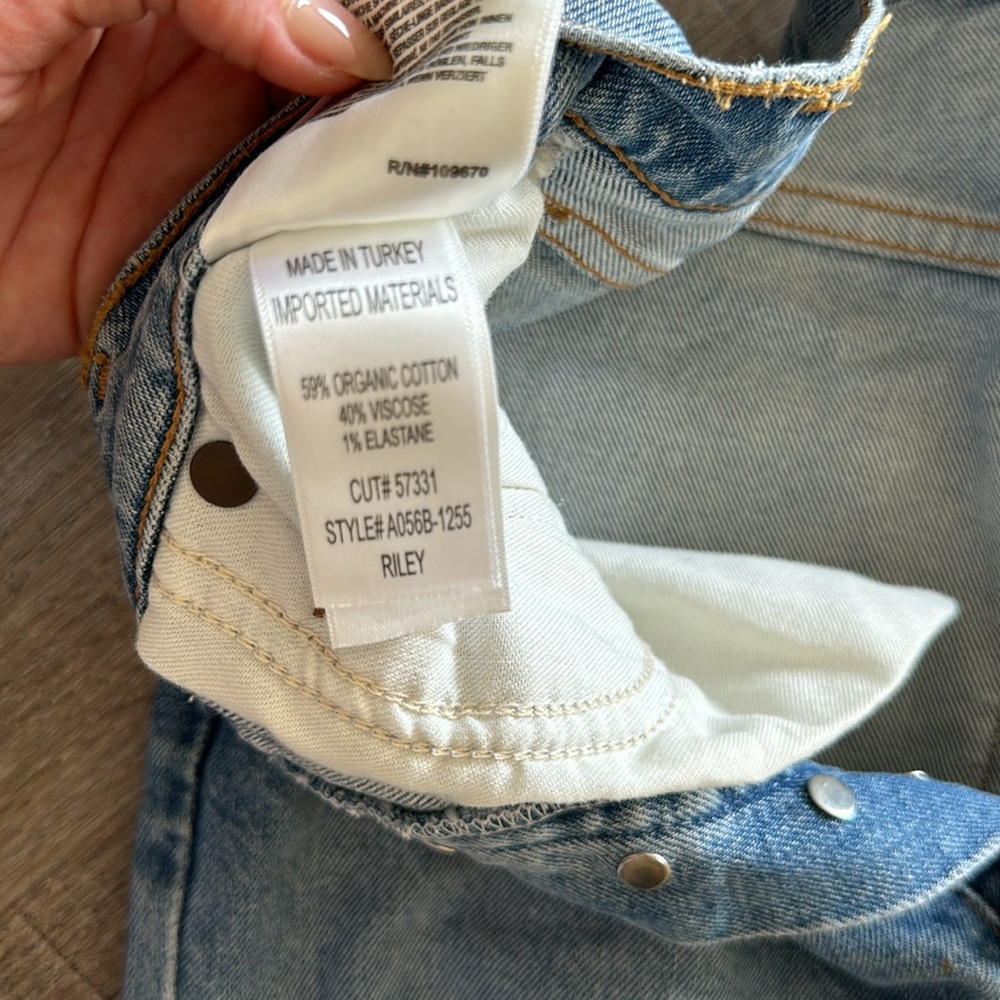 Agolde Riley 27 Jeans - Picture 6 of 9
